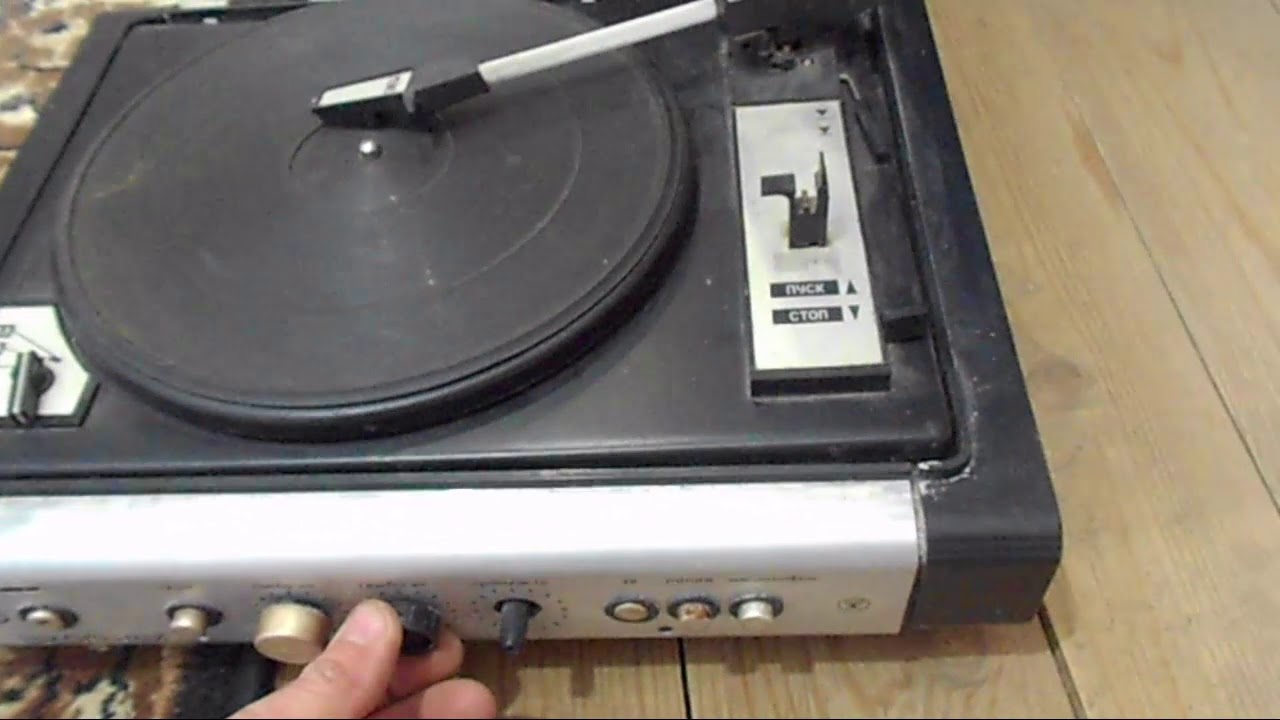 Проигрыватели Россия 323 и Школьный - YouTube