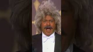 Thats why his hair is so big, its full of musical genius 🎵