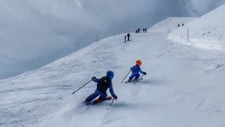 Дети на горных лыжах в красной поляне