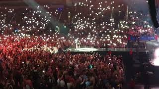 Andreas Gabalier live in der Arena Leipzig. "Jede Zeit und jeder Held hat seine Wunden" - 17.10.25 -