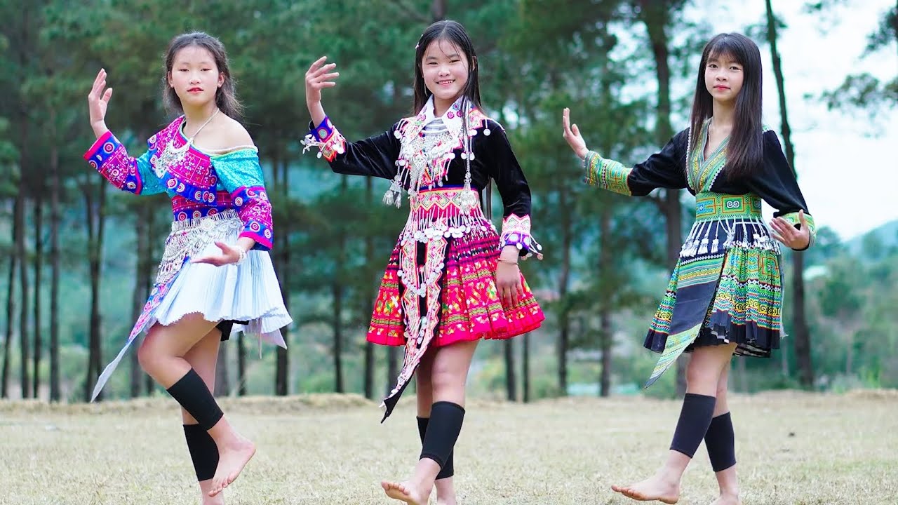 Kuv Nyiam Koj_Màn Nhảy Cực Đỉnh Tuyệt Vời Của 3 Em Gái Hmong_Nkauj Hmoob Seev Cev 2026