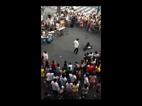 杭州西湖 街头乐队 现场演唱《真的爱你》