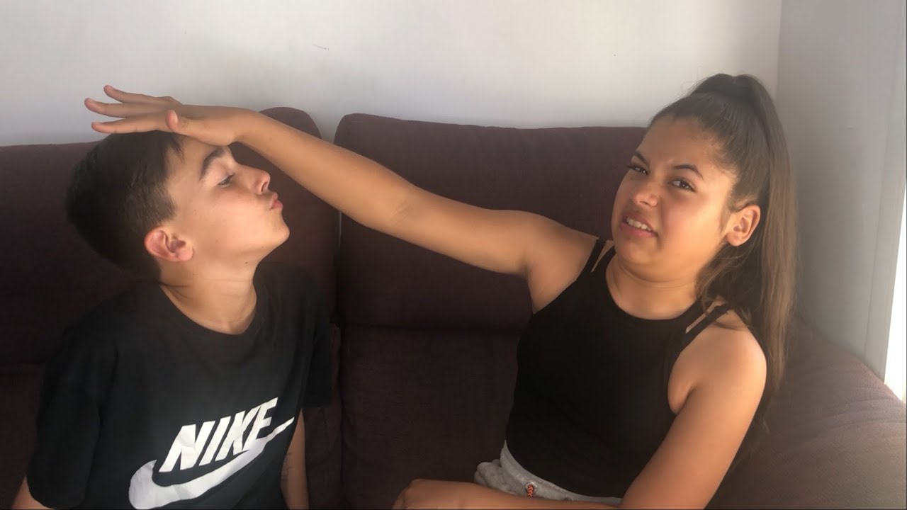 MI NOVIO ME HACE PREGUNTAS INCÓMODAS - YouTube