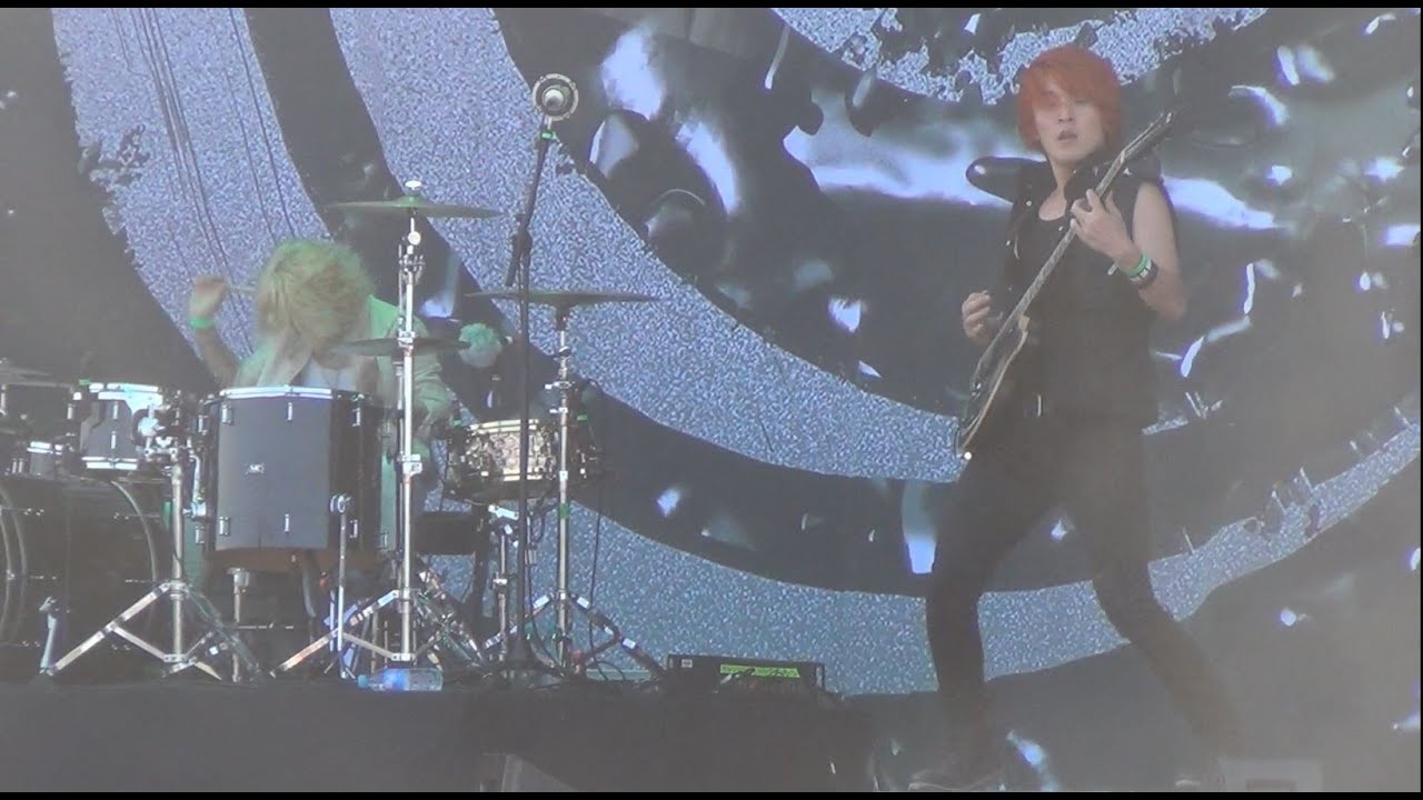 Crossfaith - Monolith + Jägerbomb - Live Hellfest 2014