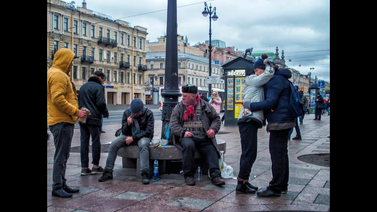 Приезд в питер. По улицам Питера песня. Песня Питер 10 часов.