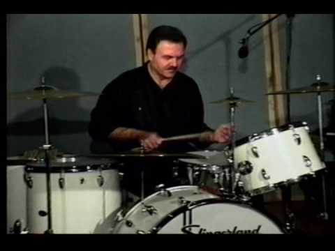 Buddy Rich licks and patterns explained by Dick Cu...