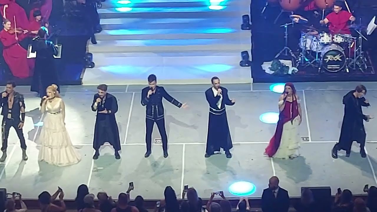 Notre Dame de Paris, Belle