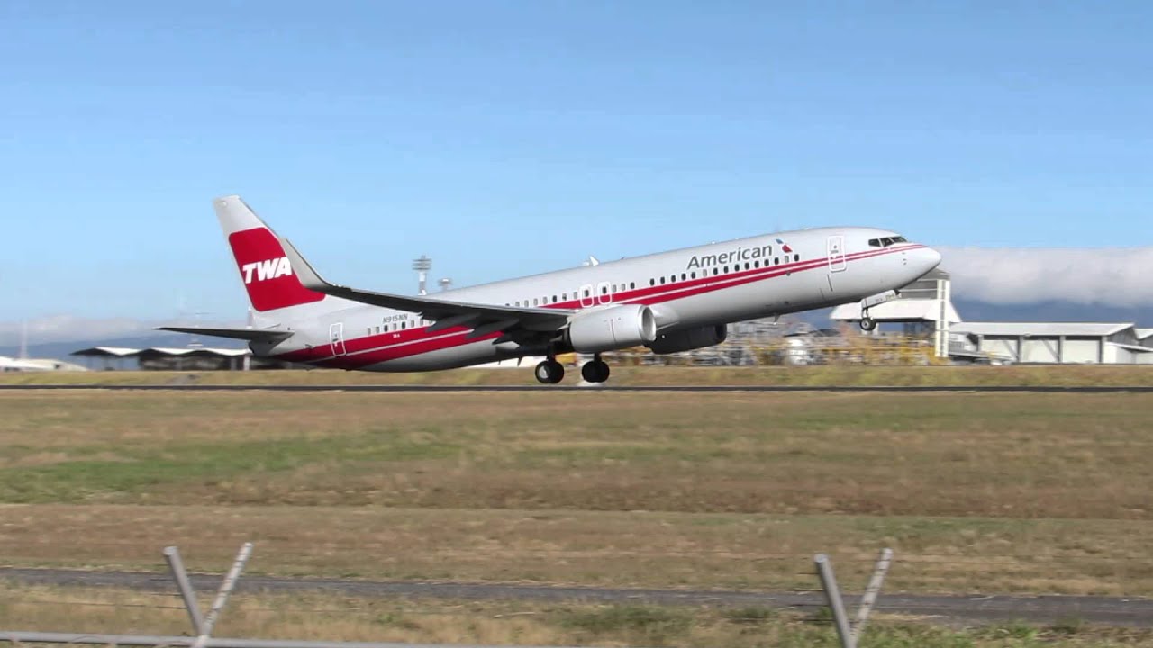 N915NN American Airlines Boeing 737-823(WL)