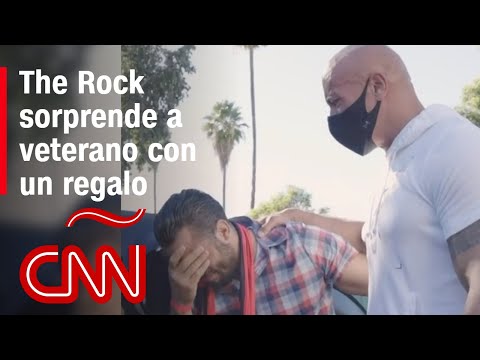 Video: The Rock da un regalo de Navidad conmovedor para la madre