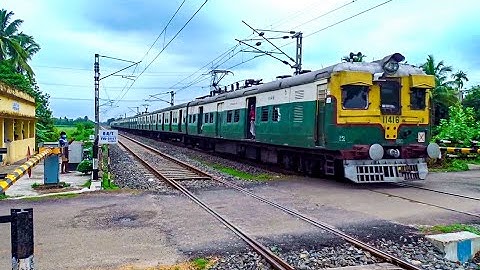 Heavy Traffic at Level Crossing | Busy Railgate Open & Re-open Back to Back EMU Trains Skip Railgate