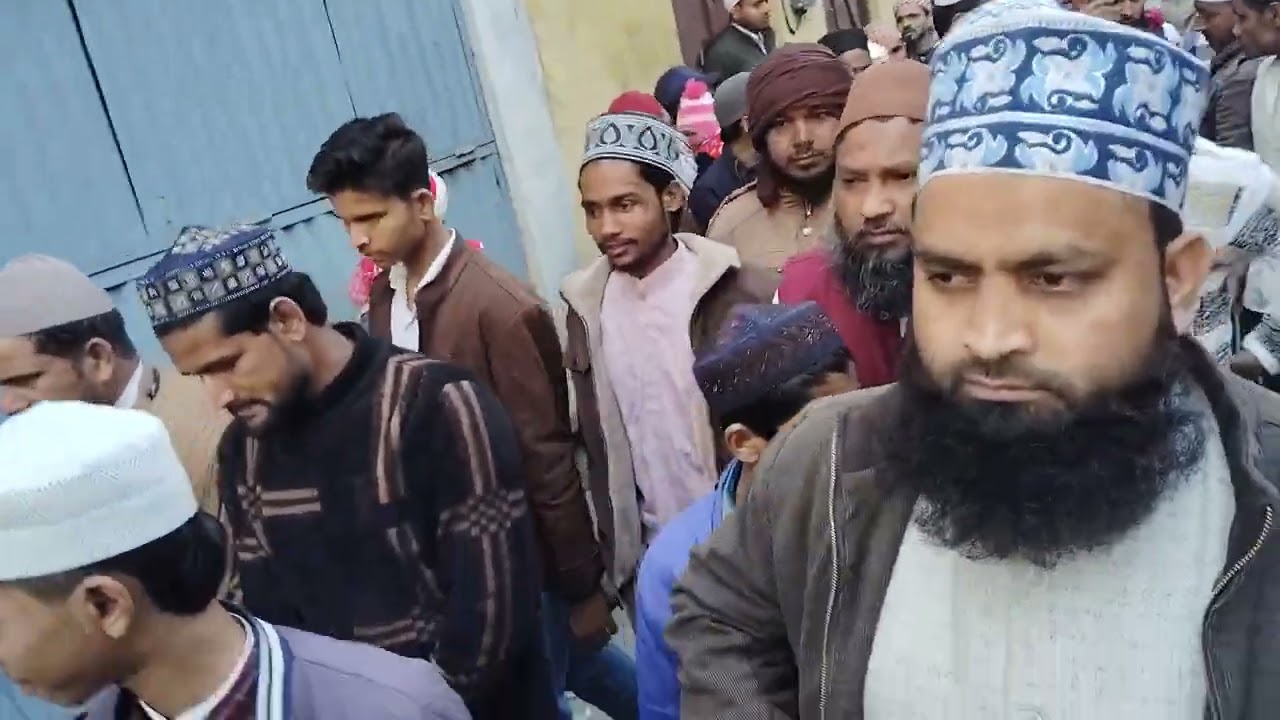 मदीना शरीफ जाते हुए कलाम पड़ा#viralvideo#viralshorts#naat#@Azam raza cahanl 😮😮😯