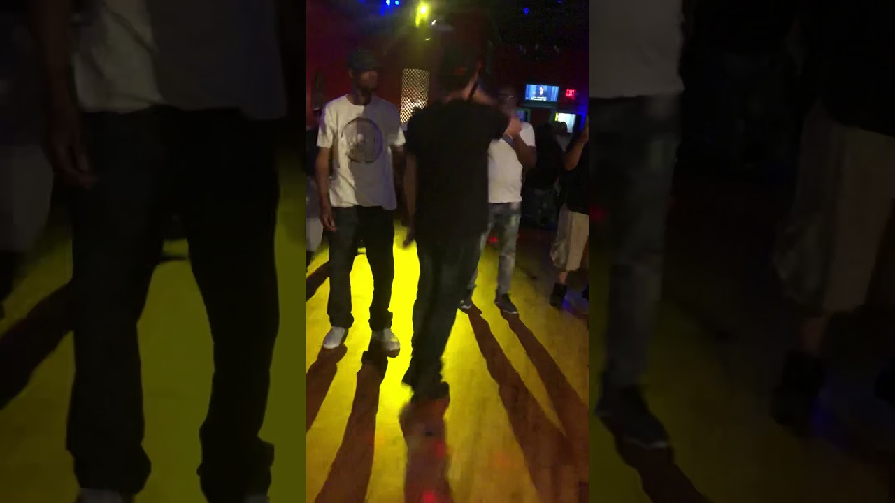 BLACK AND WHITE BAR & LOUNGE