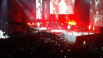 Avenged Sevenfold -  God Damn (live debut) live at 3Arena, Dublin.