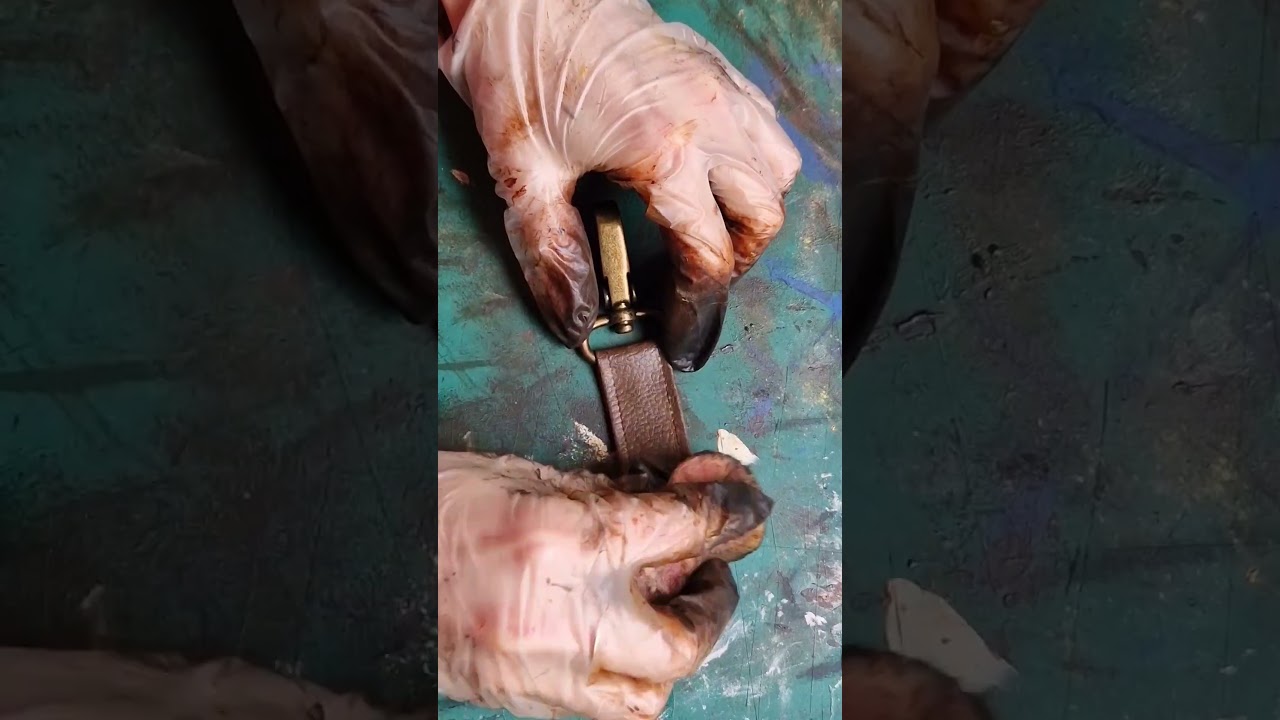 How to make a middle age leather belt out of EVA foam! 🪡🖌 #cosplay #diy #diycrafts #wip #craft