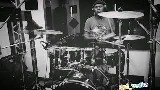 Kaz Rodriguez - On The Train Drum Cover By Veeko