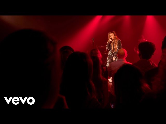 Gaustad - Red (Live At The Roxy)