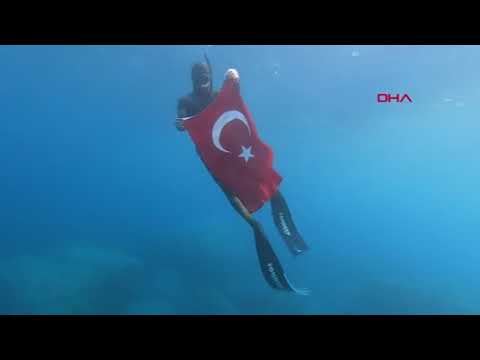 antalya denizde turk bayragi dalgalandirdi