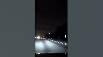 🔴 Triple Lightning Strike Caught on Camera! Driver’s Shocking Close Call 🚗⚡