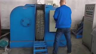 Heavy duty tyre debeader: Built to handle truck & OTR tyres.