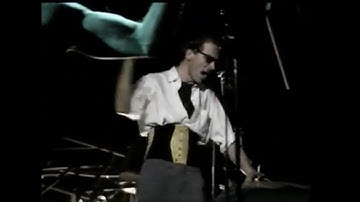 Lars H.U.G. - Afsked (Official Music Video)