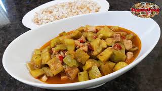 يخنة الكوسا مع الدجاج Zucchini stew with chicken