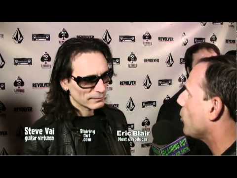 Steve Vai Talks W Eric Blair about Lemmy @ The premiere for Lemmy the movie