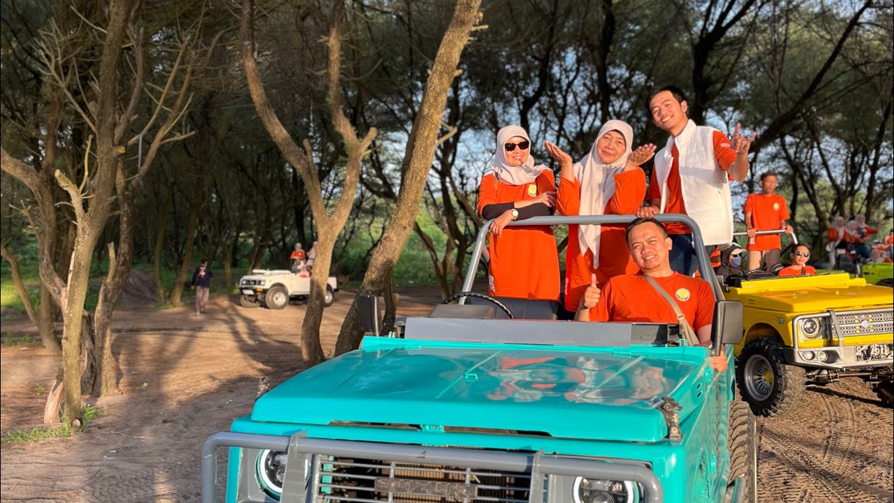 SAMPAI DI YOGYAKARTA PAGI HARI LANGSUNG KE GUMUK PASIR PARANGTRITIS 