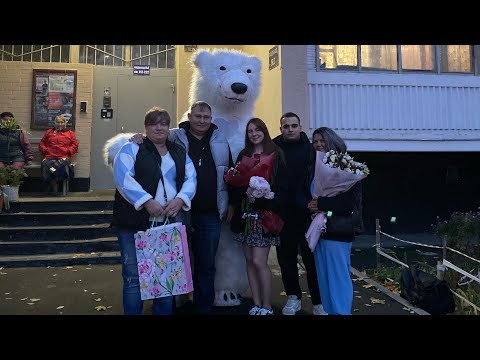 Поздравление от белого медведя изТикТока для куклы Барби.
