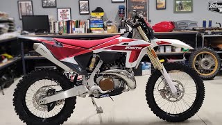 Motocykl Fantic XE300 2T Hard Enduro z homologacją