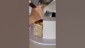 Wedding Cake Secret!