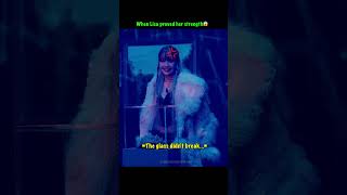 Lisa so strong she broke the glass😱 #lisa #blackpink #shorts