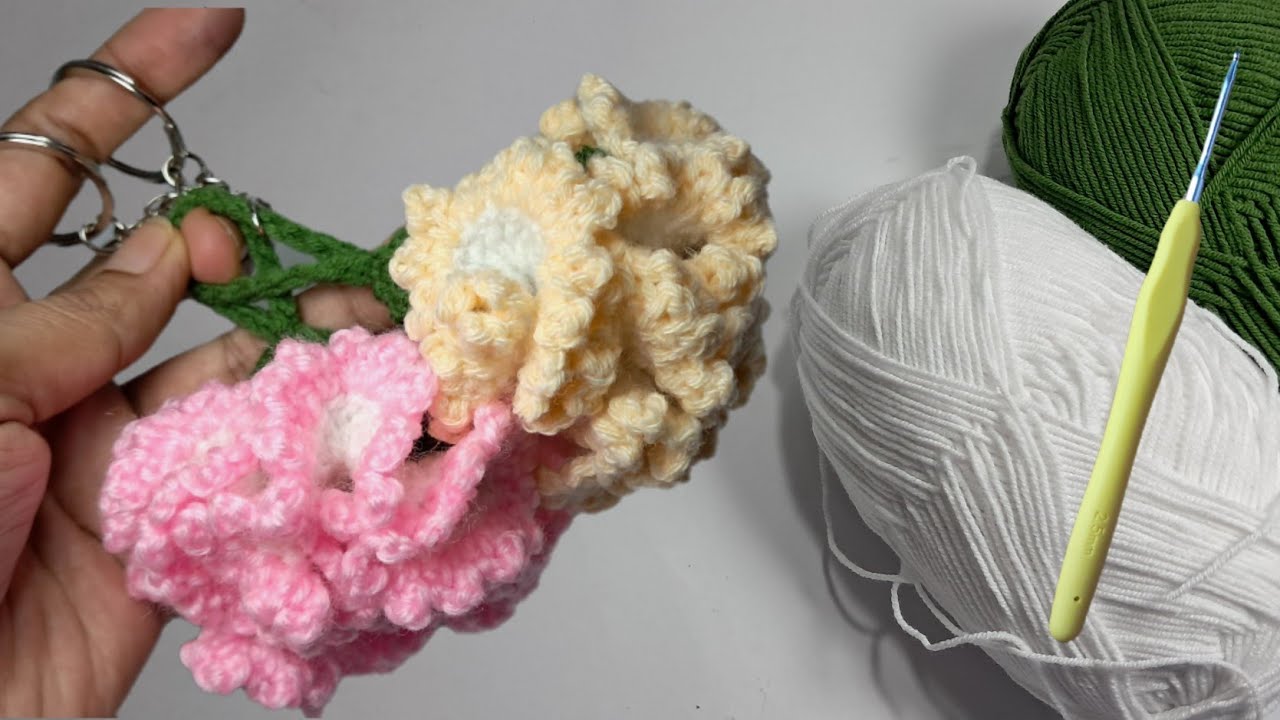 How to crochet carnation flower keychain:💐💐easy for beginners