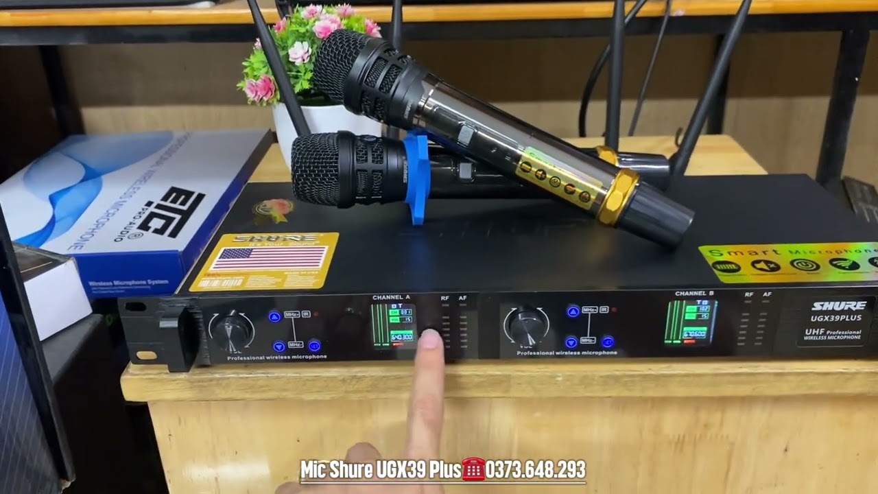 Khuyến mãi mic không dây Shure UGX39 Plus.Chất âm cực đỉnh,hát nhẹ,dễ hát.