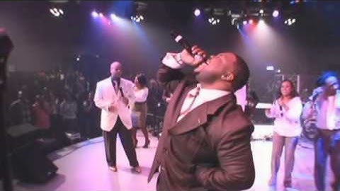 The Blood Ft. Zacardi Cortez - James Fortune & FIYA Live