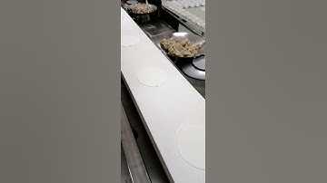 一台小饺子皮机撑起一间大工厂，水晶饺子皮真漂亮