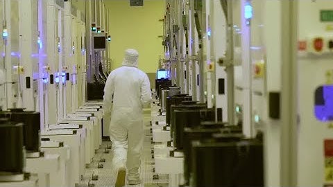 Intel reveals deepening losses at chipmaking unit | REUTERS