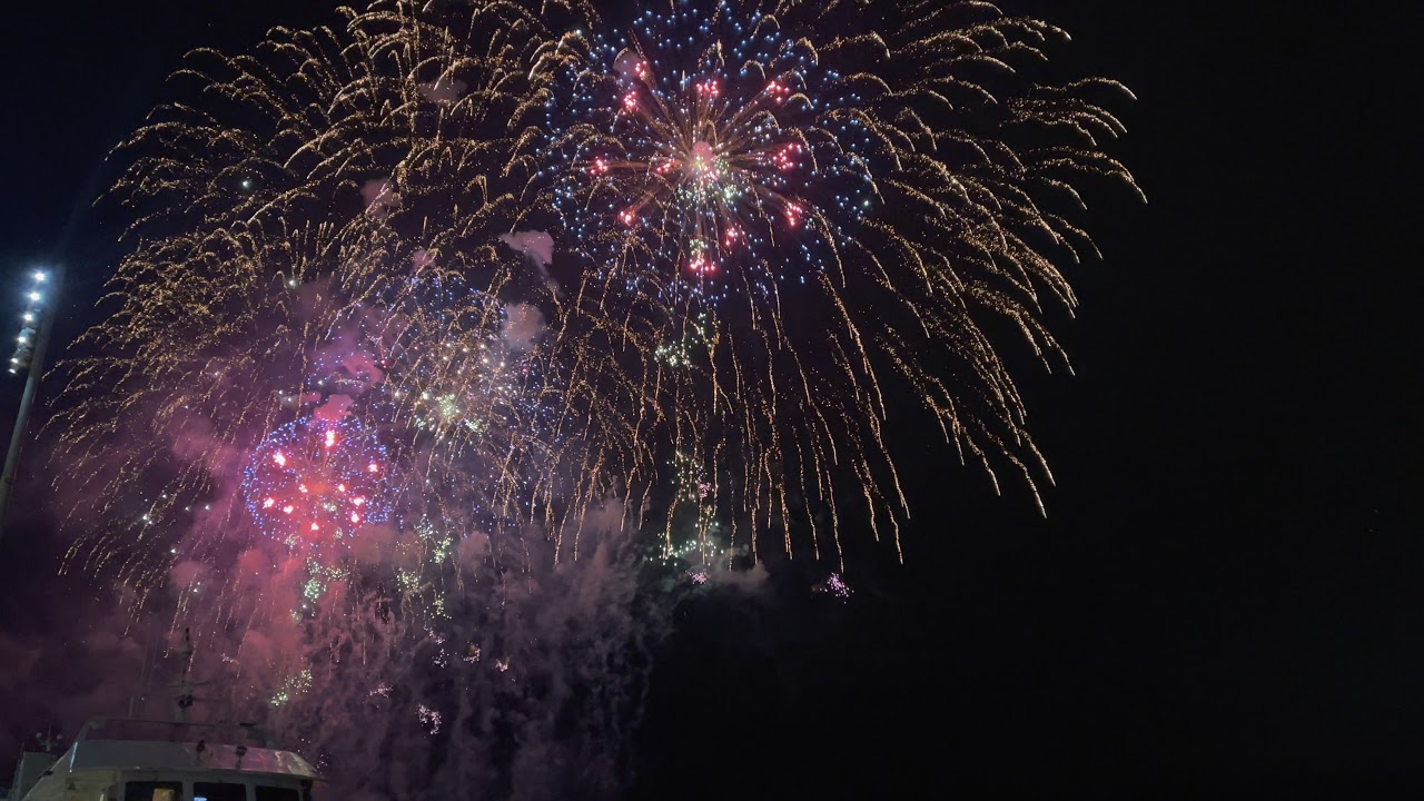 Navy Pier Spectacular Fireworks 9/25/2021 - Chicago Illinois, USA (4K 60FPS UHD Dolby Vision HDR)