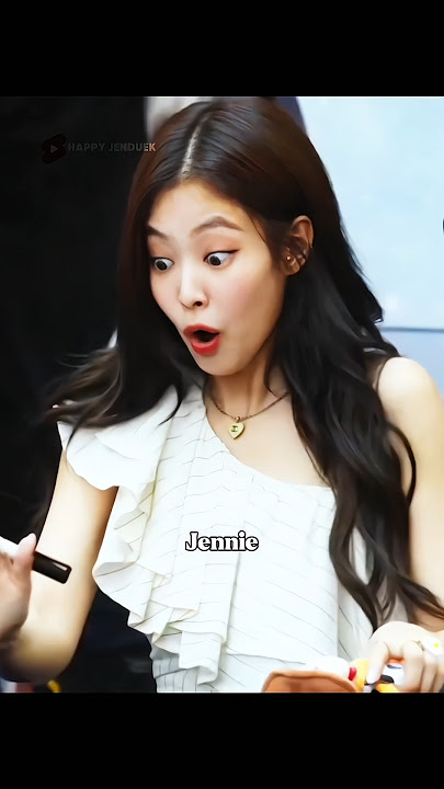 Fangirl Fall During Fansign 😱👍🏻 #jennie #jisoo #lisa #rose #trendingshorts #fypviralシ