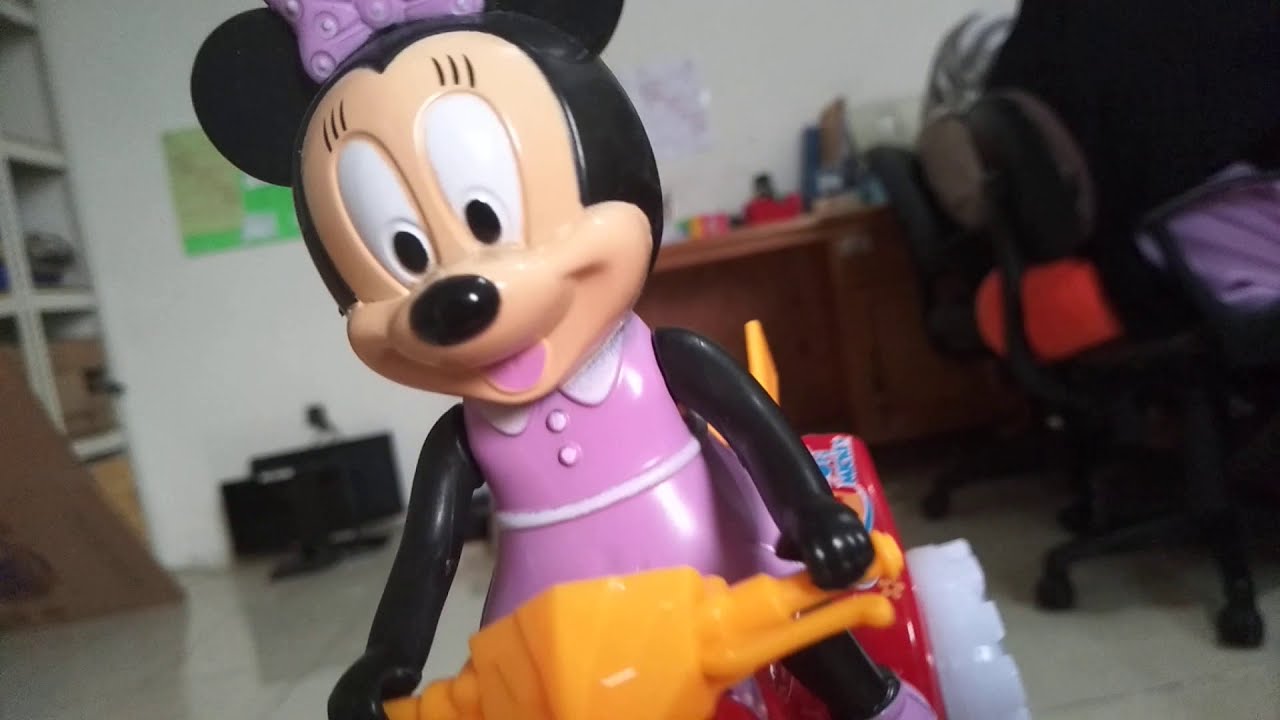 Mainan anak mobilan jalan sendiri yeeeeiiii - YouTube