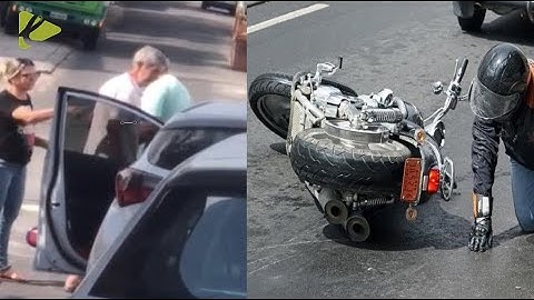 Anciano choca contra una moto, el motociclista se levanta y sucede lo impensable