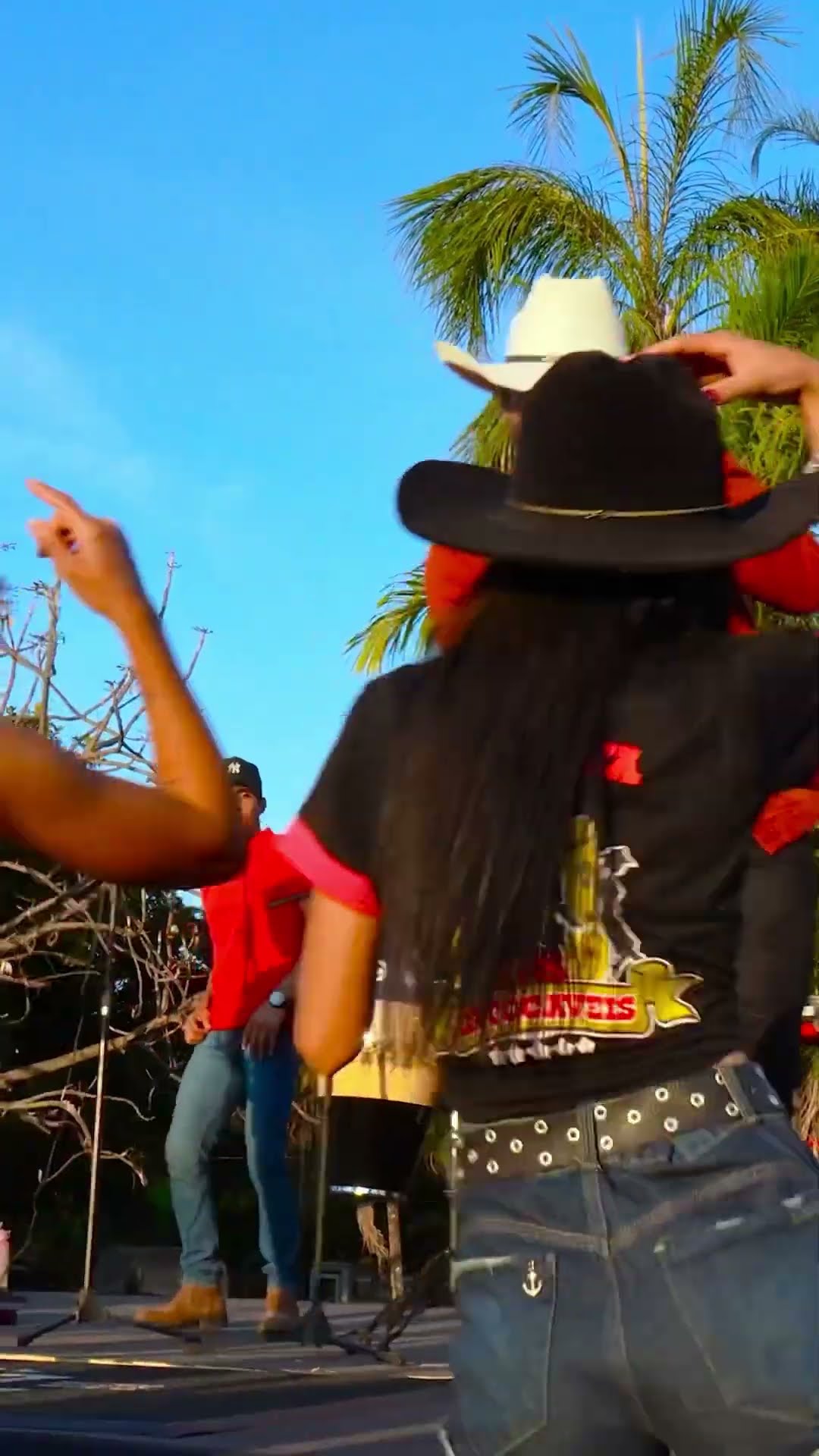 Forró do meu Goiás a música do cantor das comitiva que está estourada no Brasil inteiro #boanoiteee