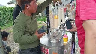 Galing ni Kuya 😂 Pwede GCash Ipambayad sa Strawberry Ice Cream Nya / Strawberry Farm Baguio by Queen & King Travels & Vlogs 15 views 11 months ago 1 minute, 7 seconds
