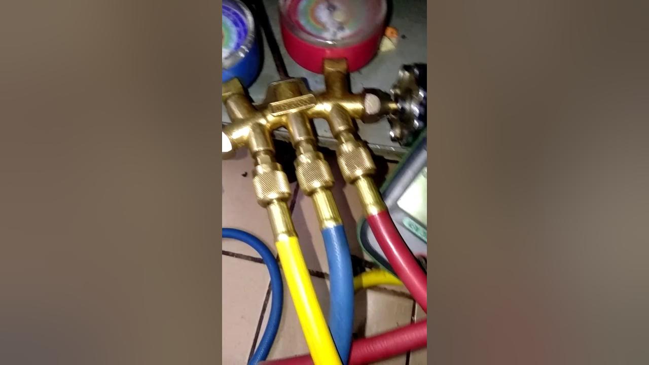 Ice machine harvest time ( low side pressure 120psi, high side pressure 150psi, 2.2amperes