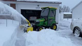 GAYLORD, MICHIGAN John Deere X-758 snowblowing 7” of snow 2021 Otsego County in the Alpine Village!