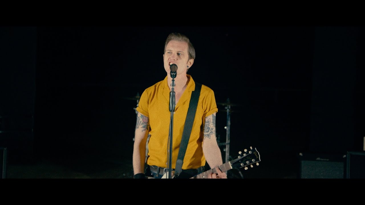 Ver Miss Vincent - Gravity (Official Video) en YouTube Ver Miss Vincent - Gravity (Official Video) en YouTube