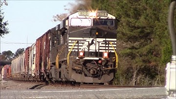 NS E49 ES44AC/C40-9W Nice Horn Salutes & Notch 8 working hard