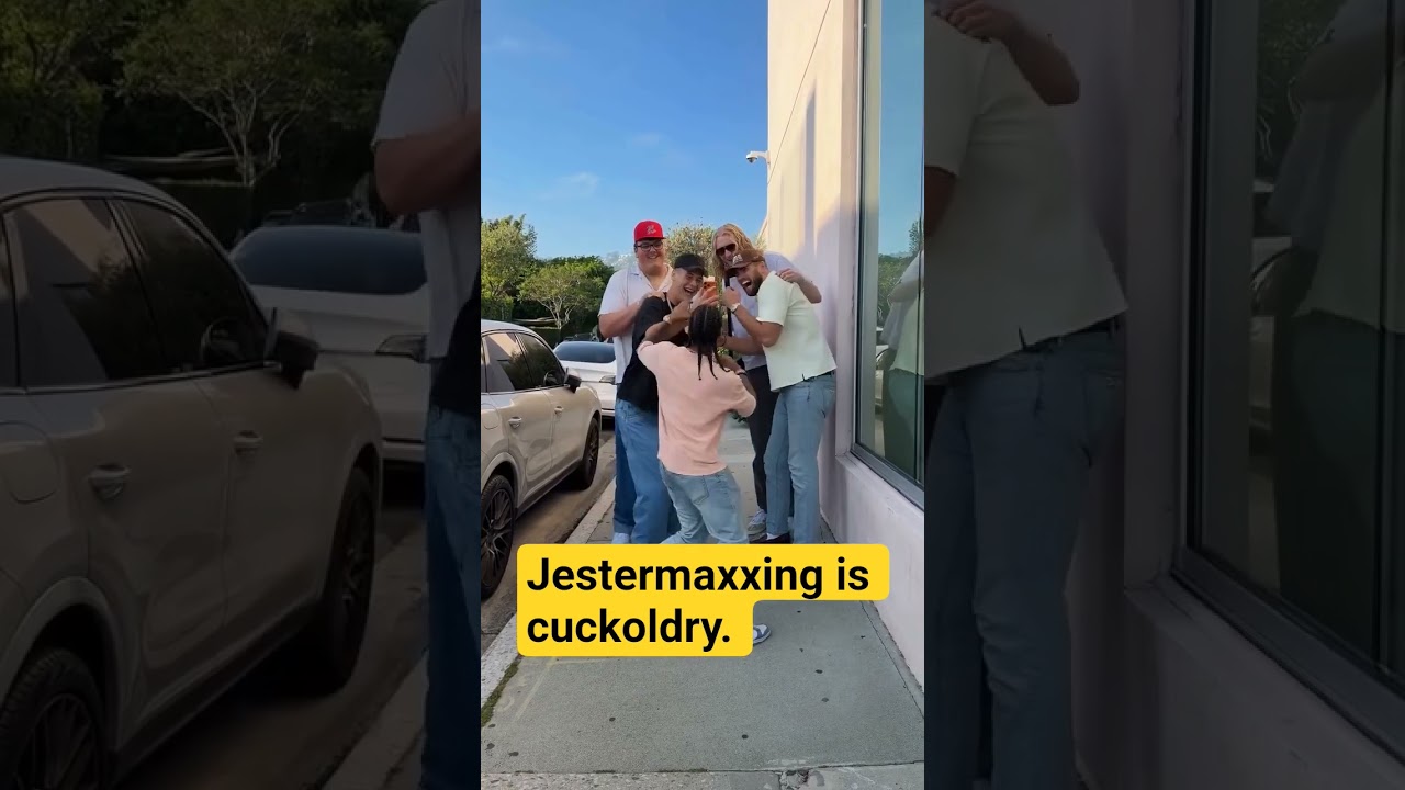 ⁣humiliating your height thinking its gonna get you accepted is cuck in the corner behavior #shorts