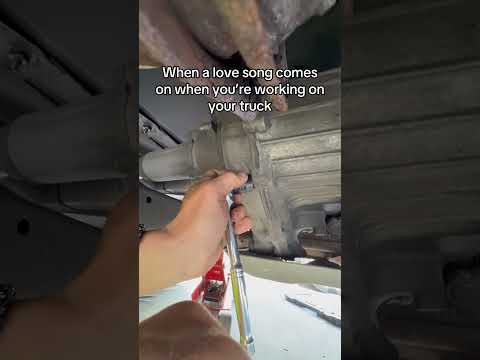why are we taking the transfer case bolts off #automotivetools #automobile #autofix