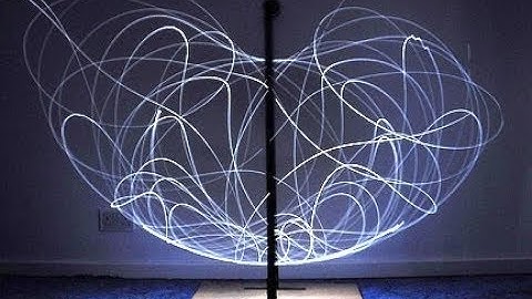The hidden synchronicity in chaos: topological synchronization between chaotic systems