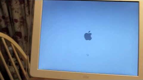 Apple iMac G4 800 1GB 80GB 10.4.11 bootup (SOLD)